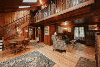 02_23PowhatanDr_1_LivingRoom_HiRes