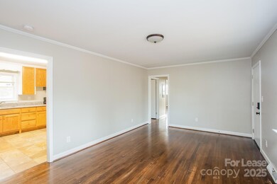 509 Frank Dr, Charlotte, NC 28215 - photo 5