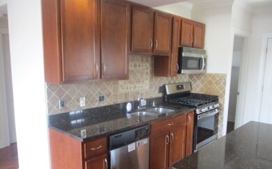 2945 W Rosemont Ave unit 3W, Chicago, IL 60659 - photo 5