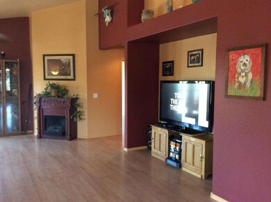 2602 E Beverly Rd Greatroom 2