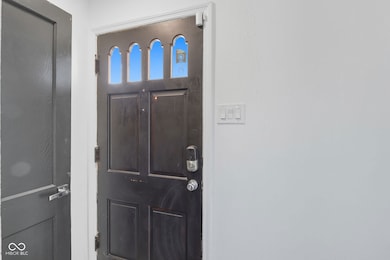 2016 Glenridge Dr, Indianapolis, IN 46218 - photo 3