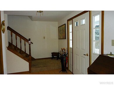 842 Thomas Fox Dr W, North Tonawanda, NY 14120 - photo 3