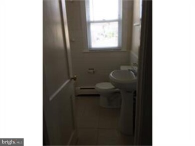 1175 Dermond Rd unit 2ND FL, Drexel Hill, PA 19026 - photo 3