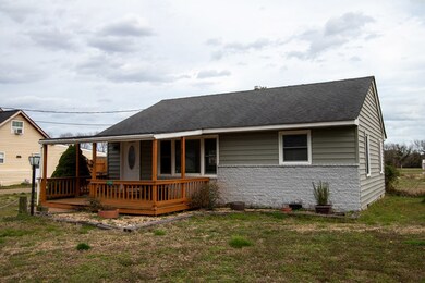 2743 Weems Rd, Weems, VA 22576 - photo 3