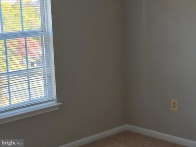 1025 Gardenview Loop unit 304, Woodbridge, VA 22191 - photo 5