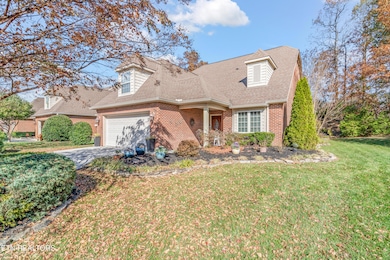 2558 Maple Branch Ln, Knoxville, TN 37912 - photo 2