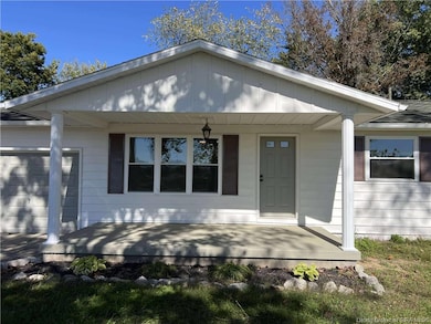 138 E Lovers Ln, Scottsburg, IN 47170 - photo 3