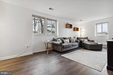 9501 Barcellona Ct, Fairfax, VA 22031 - photo 6