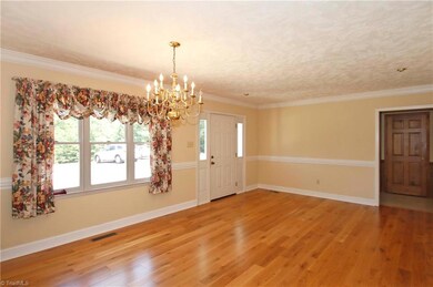 761 Bowles Farm Rd, Statesville, NC 28625 - photo 2