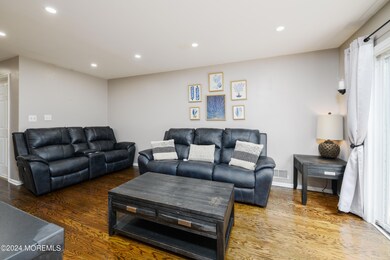 97 Heron Ct, Manalapan, NJ 07726 - photo 7