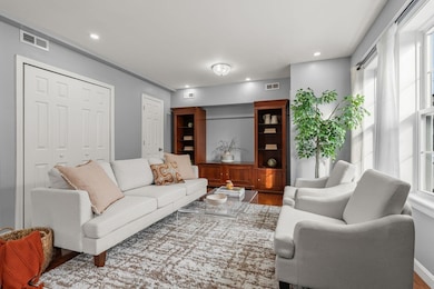 32 Alma St unit 32, Lawrence, MA 01841 - photo 2