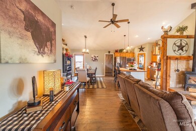 2562 Royal Vista Dr, Homedale, ID 83628 - photo 5