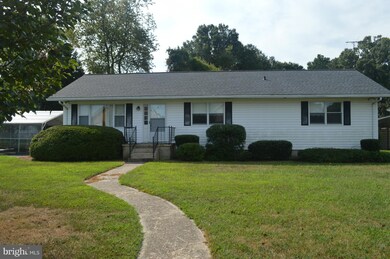 3318 Riverview Dr, Colonial Beach, VA 22443 - photo 3