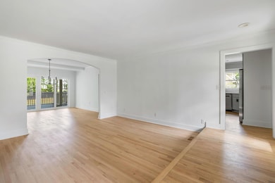 6-web-or-mls-1019 Royalist Rd - Coastal
