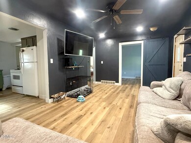 1109 1st Ave N, Jamestown, ND 58401 - photo 4