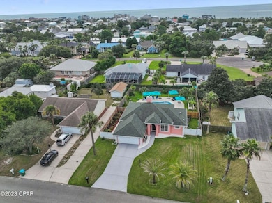 Walk 4 blocks to GULF!