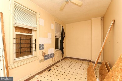 1911 Kossuth St, Camden, NJ 08104 - photo 7