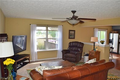 689 Ponderosa Pine Dr, Whiteland, IN 46184 - photo 6