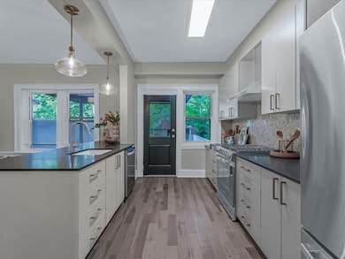 3 Schenck Ct, Brooklyn, NY 11207 - photo 6