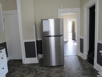 904 Charlotte St, Davenport, IA 52803 - photo 6