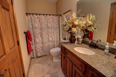 IMG_6347_8_9Real-Estate01