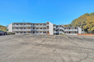 1089 Bluewater Dr unit 414, Moneta, VA 24121 - photo 4