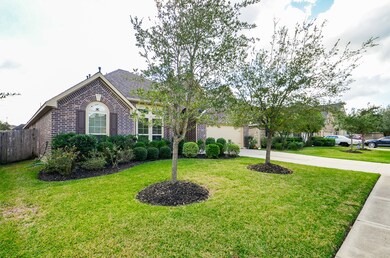 21819 Juniper Wood Ln, Richmond, TX 77469 - photo 2