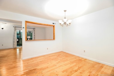 25 Padanaram Rd unit 30, Danbury, CT 06811 - photo 4