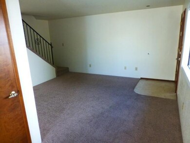 2056 Brookhurst St, Medford, OR 97504 - photo 2