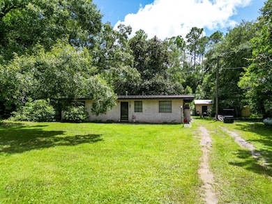 214 Charles Ave, Wewahitchka, FL 32465 - photo 4