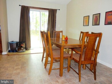 185 Fort King Dr, Colonial Beach, VA 22443 - photo 4