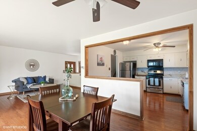 758 N Michigan St, Elmhurst, IL 60126 - photo 5