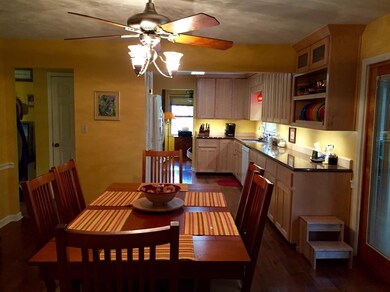 121 S Cumberland St, Berea, KY 40403 - photo 2