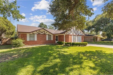 1025 Princeton Place, Cleburne, TX 76033 - photo 3