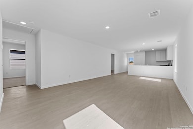 2206 Collins Aly, Converse, TX 78109 - photo 4