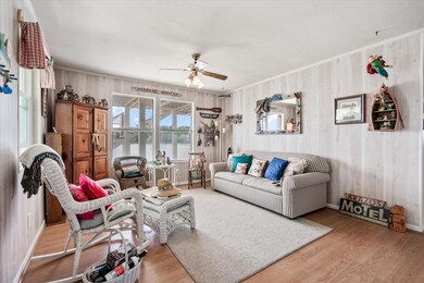 4608 Retreat Ct, Granbury, TX 76049 - photo 5