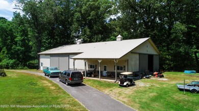 2732 Nesbit Rd