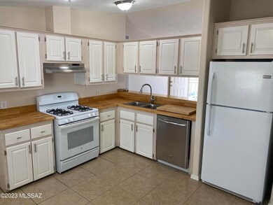 5071 S Mesquite Club Ln, Tucson, AZ 85706 - photo 4