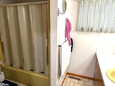 1708 E Oak St, Algona, IA 50511 - photo 5