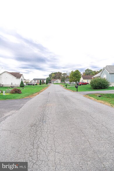 181 Bane Berry Ln, Martinsburg, WV 25404 - photo 5