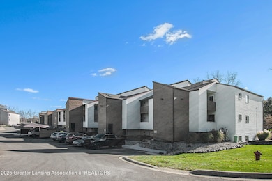 1571 W Pond Dr unit 14, Okemos, MI 48864 - photo 2