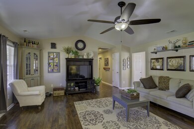 109 Fodder - Interiors_21