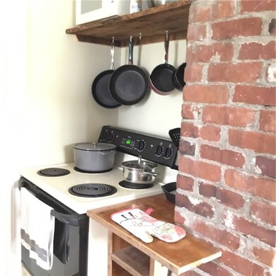 Cooking area with efficient storage, space and exp