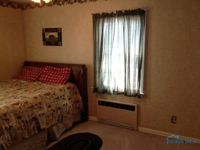 405 W 5th St, Genoa, OH 43430 - photo 7