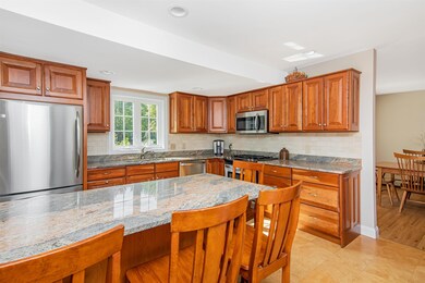 155 Hayes Ave, South Burlington, VT 05403 - photo 6