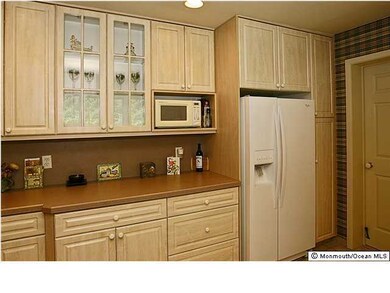 194 Pinecrest Rd, Oakhurst, NJ 07755 - photo 6