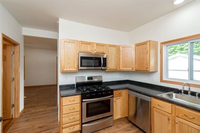 812 9th Ave SW, Cedar Rapids, IA 52404 - photo 6