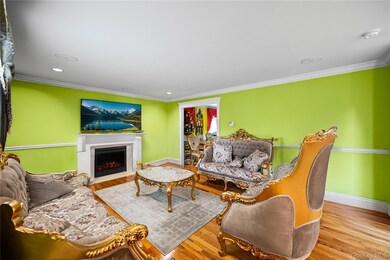 924 Otsego Ct, West Hempstead, NY 11552 - photo 7