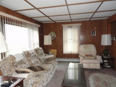 1 Moss St, Worcester, MA 01603 - photo 5