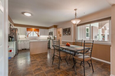 5102 Wembley Ct-12